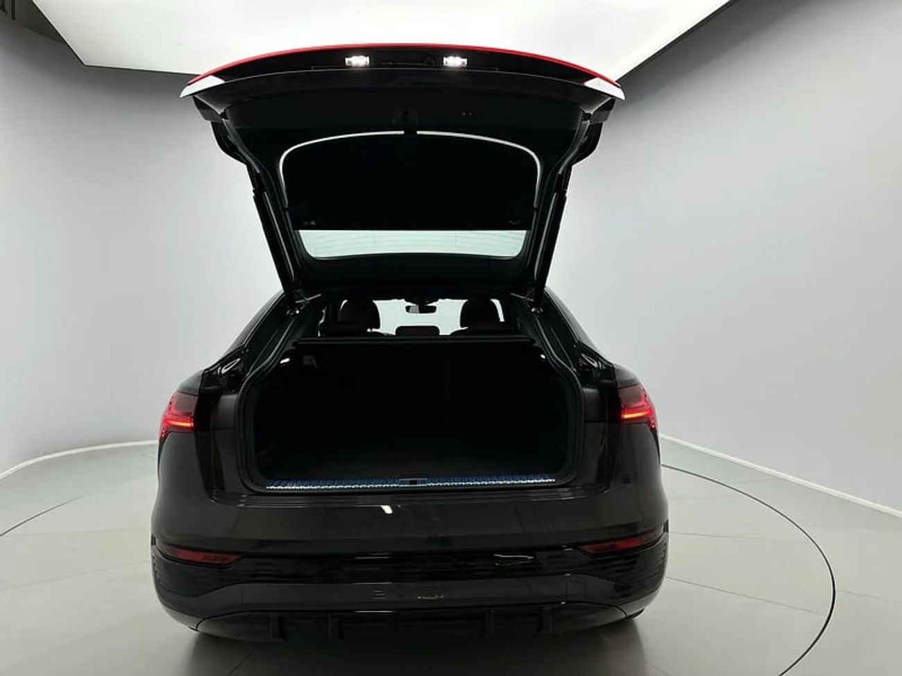 Audi etron Q8 Sportback S line 55 quat 408hp Progress (Ref# 015924)