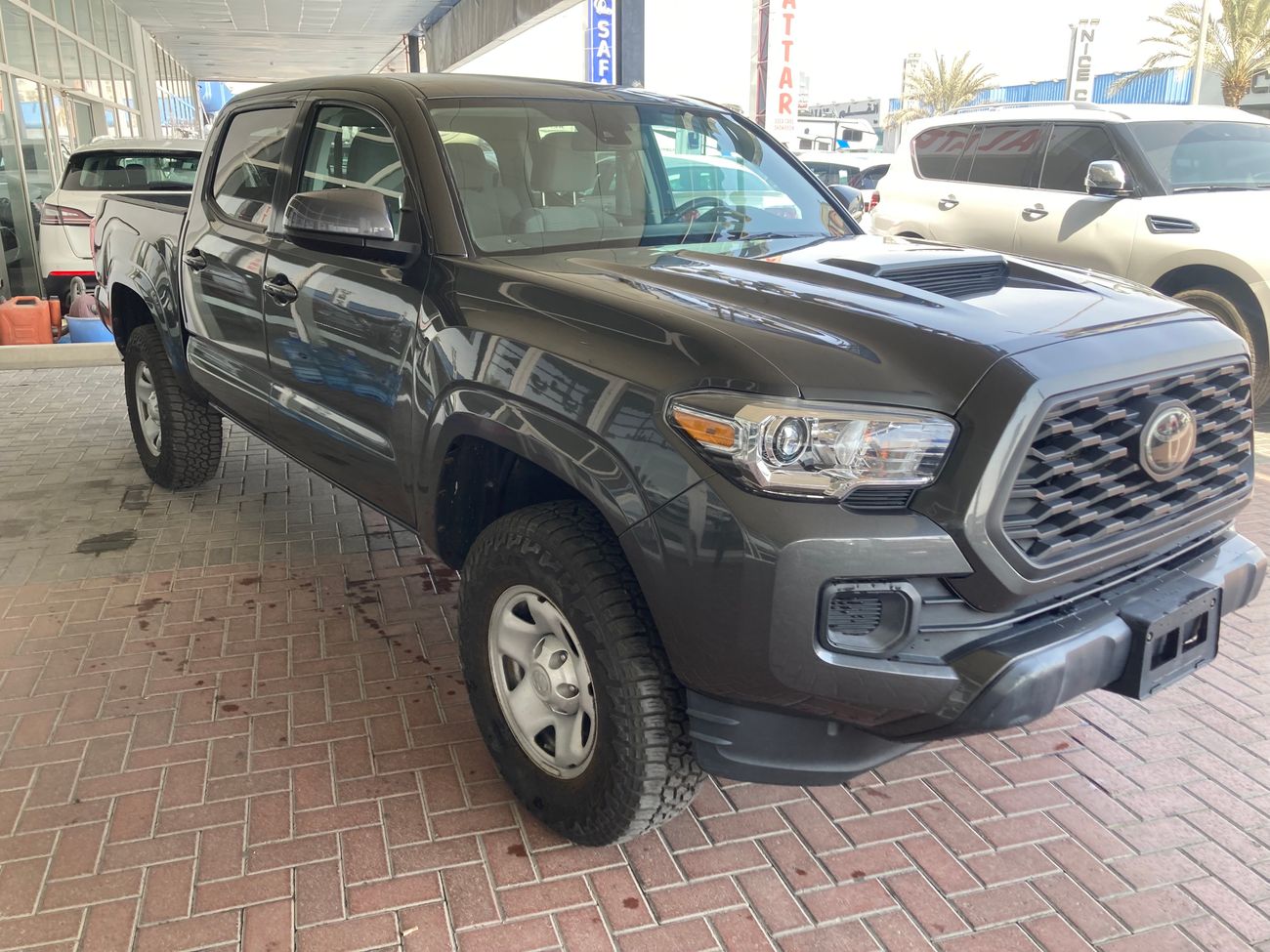 Toyota Tacoma SR5- 3.5L - 4X4 Automatic
