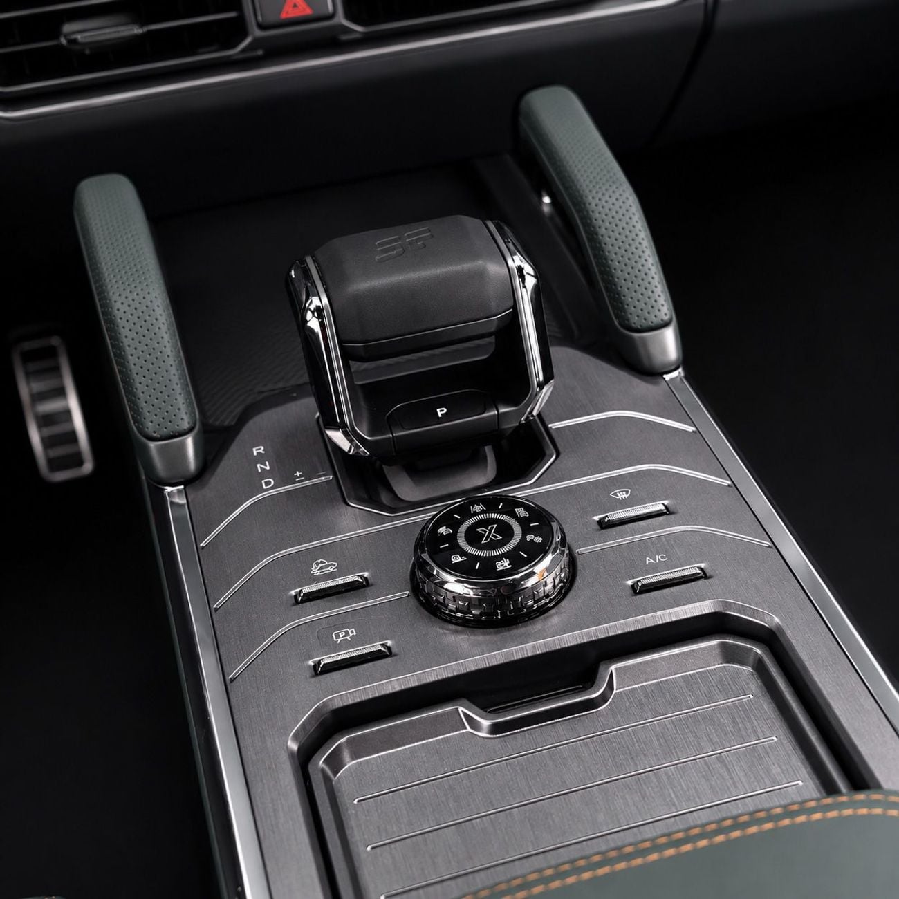 Jetour T2 LUX AED 1,915 P.M • 0% Downpayment • Jetour T2  • 1 Year Warranty