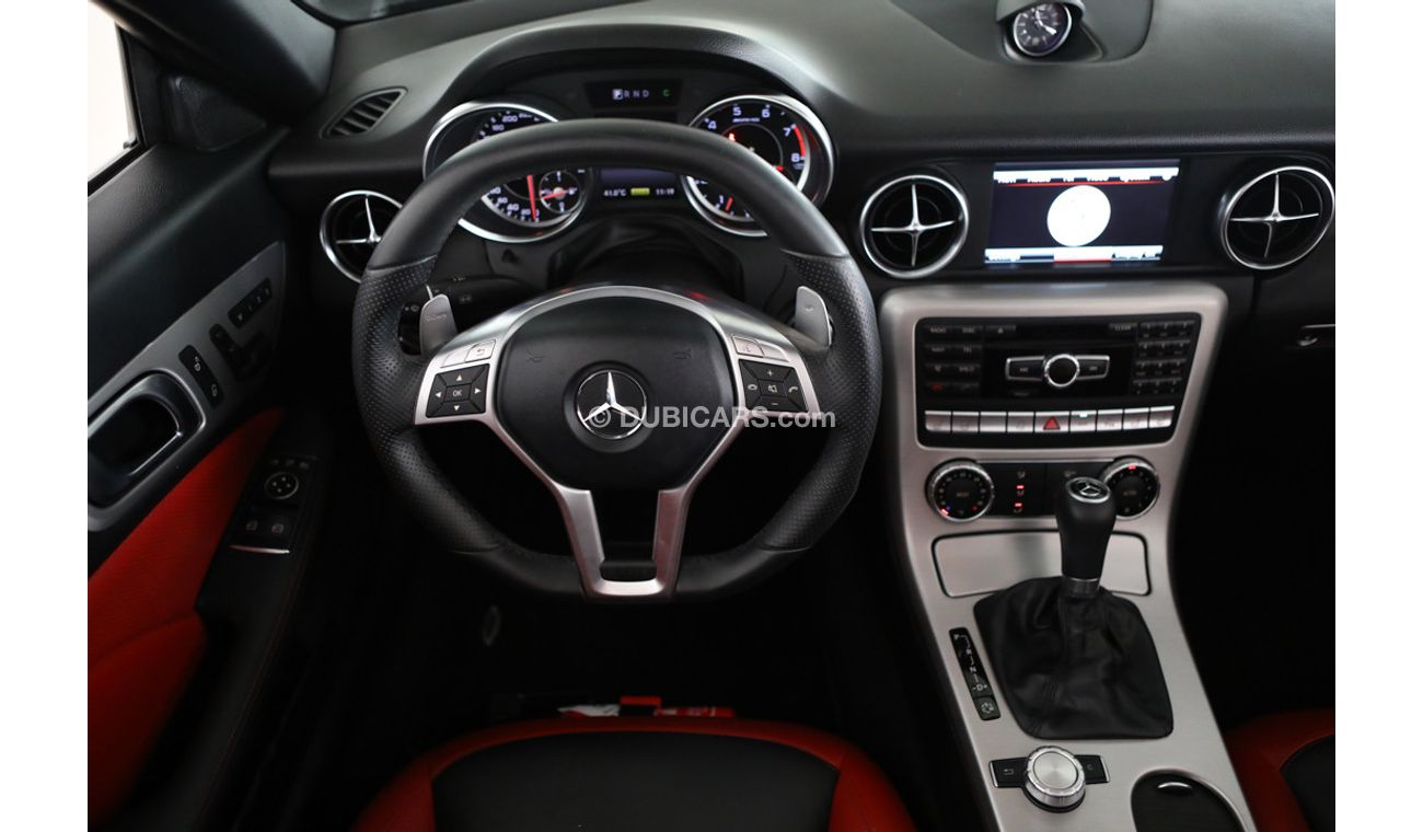 Mercedes-Benz SLK 55 AMG 2014 (416bhp, Just Serviced)