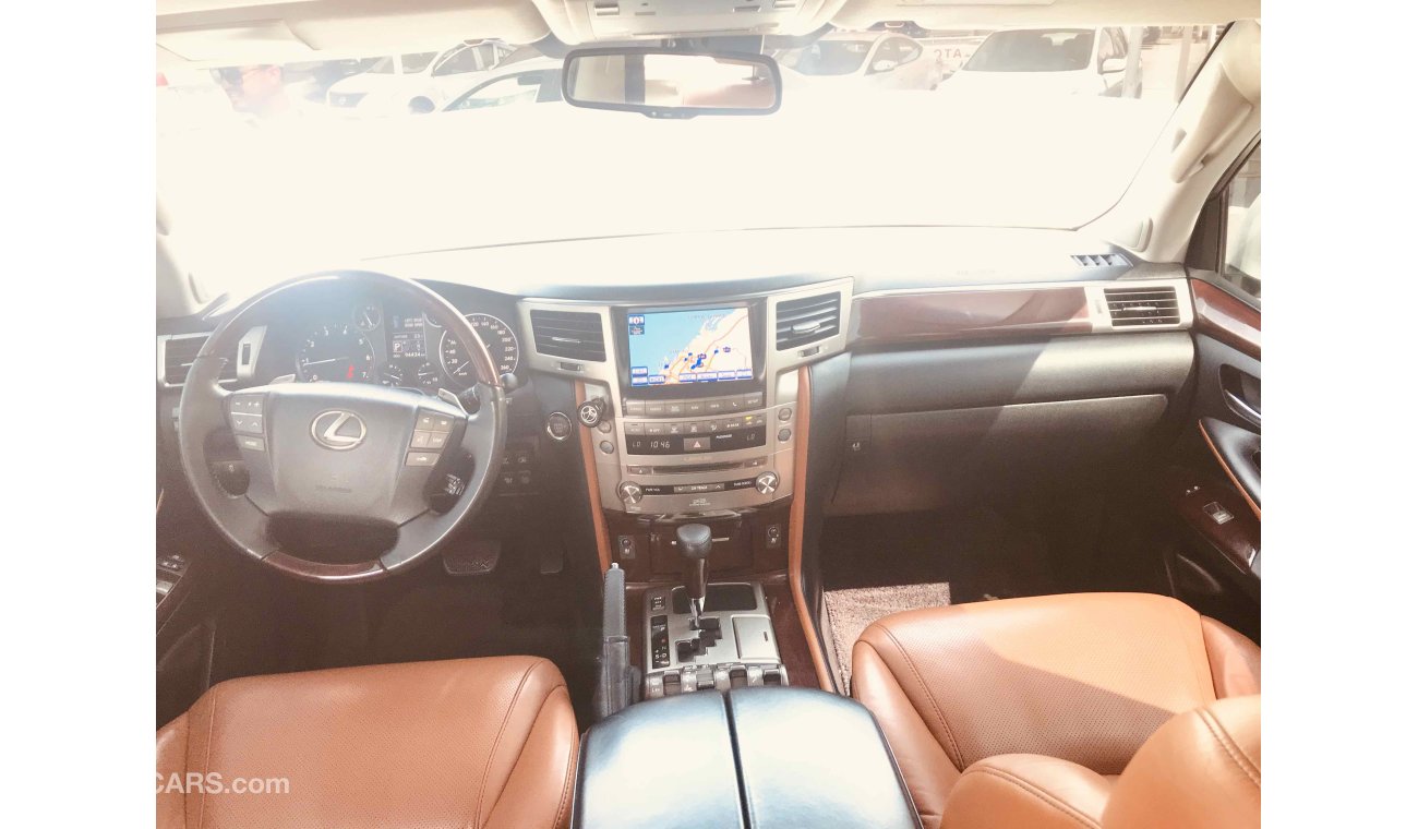 Lexus LX570