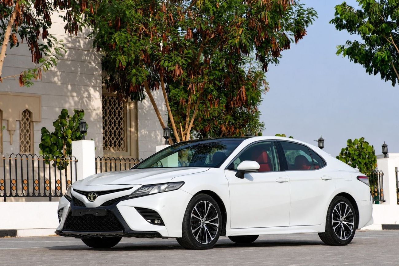Toyota Camry SPORT — фото 2