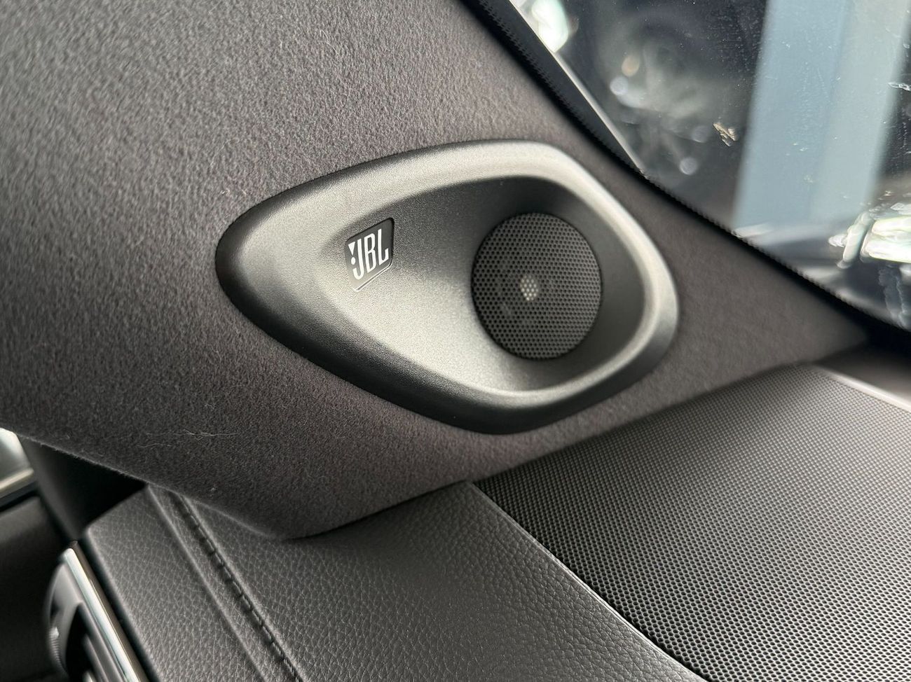 Toyota Land Cruiser HYBRID VX 3.5 TWINTURBO RADAR **EXPORT ONLY**التصدير فقط خارج الخليج***