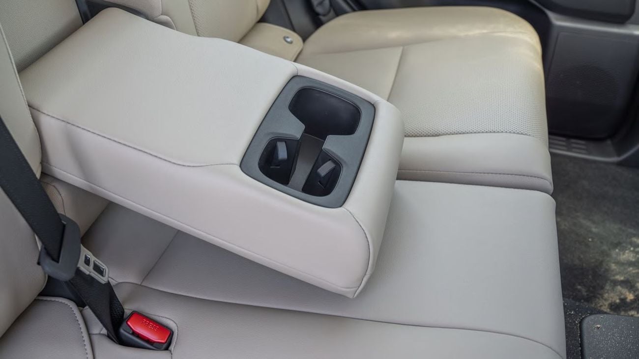 Toyota Prado PRADO 2.4 PETROL ALR 2025 Mid option GCC