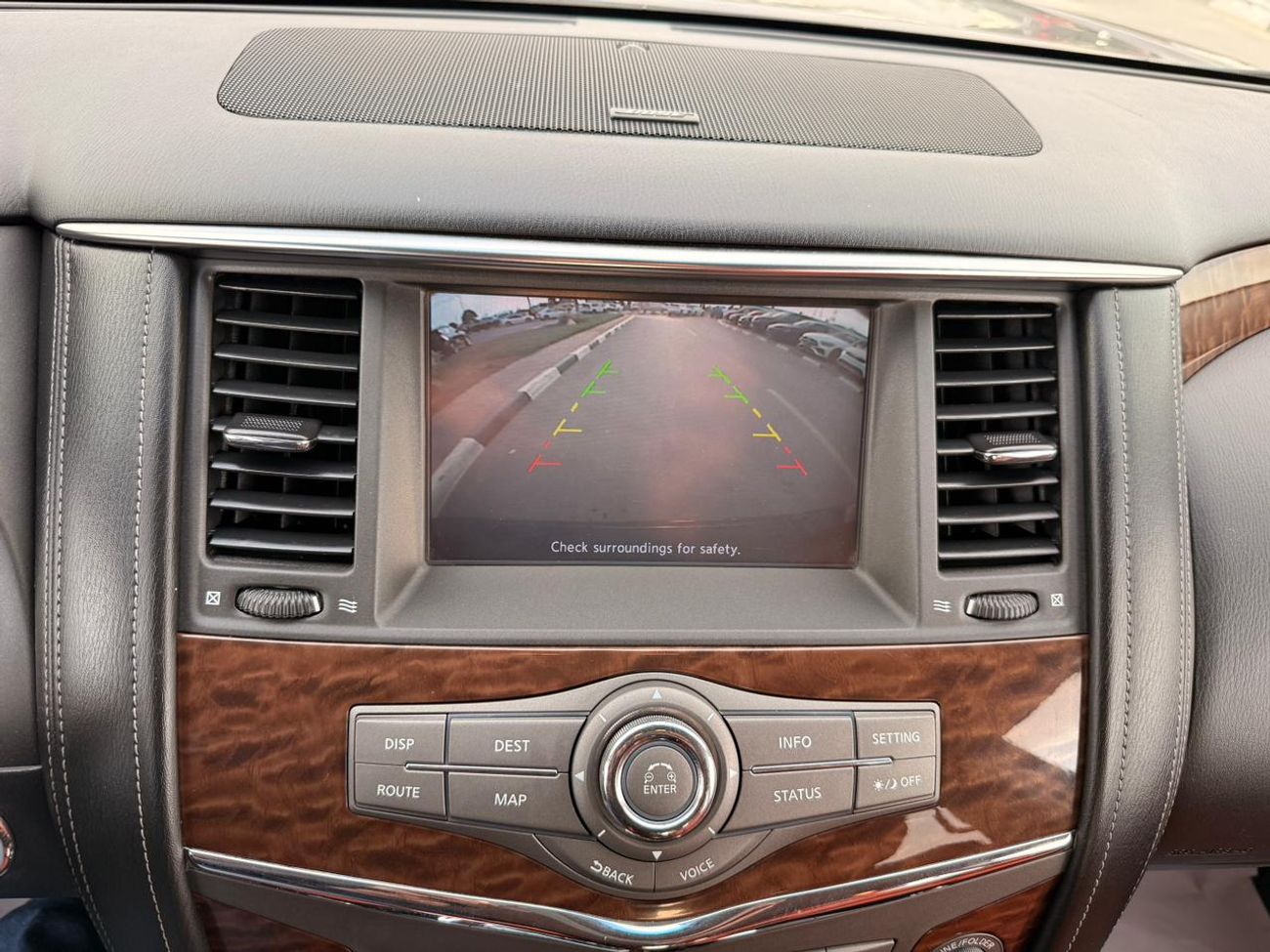 Nissan Armada 4WD 5.6 L Nismo