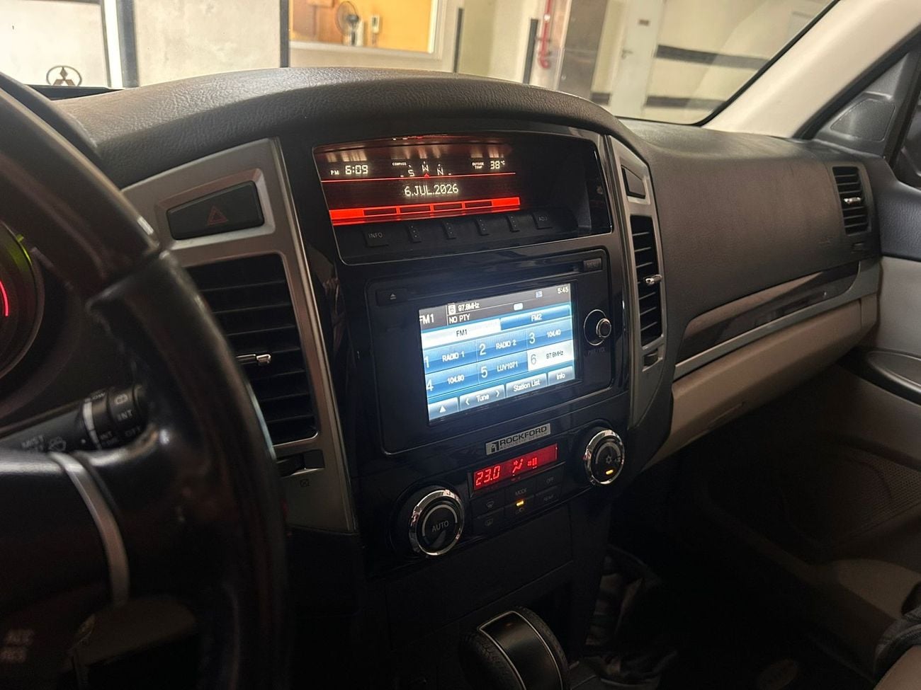 Mitsubishi Pajero GLS H/L ROCKFORD PLATINUM