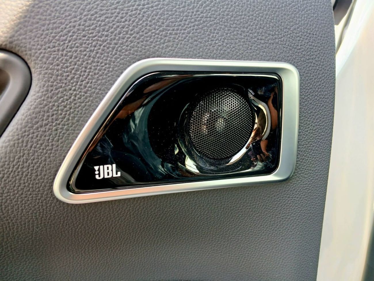 Toyota Land Cruiser VX 3.3L LC300 VX DEISEL 3.3L  FULL OPTION 2025