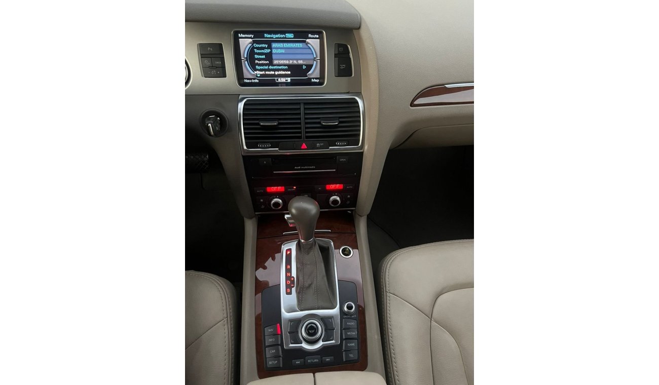 أودي Q7 AUDI Q7 GREY COLOR MODEL 2011 GCC