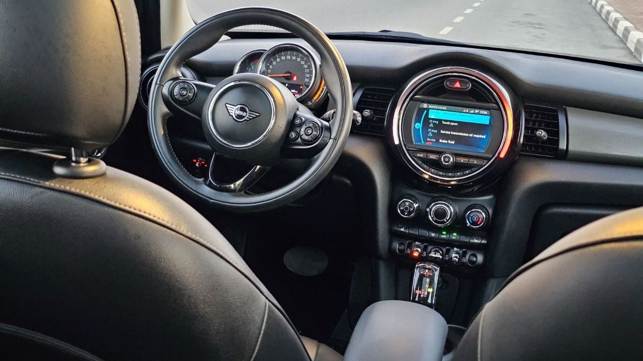 Mini Cooper Std 1.5L (4 Seater)