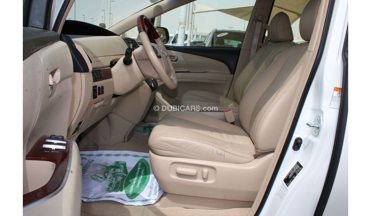 Toyota Previa Toyota Previa 2017 GCC full option No. 1 in excellent condition without accidents, very clean from i