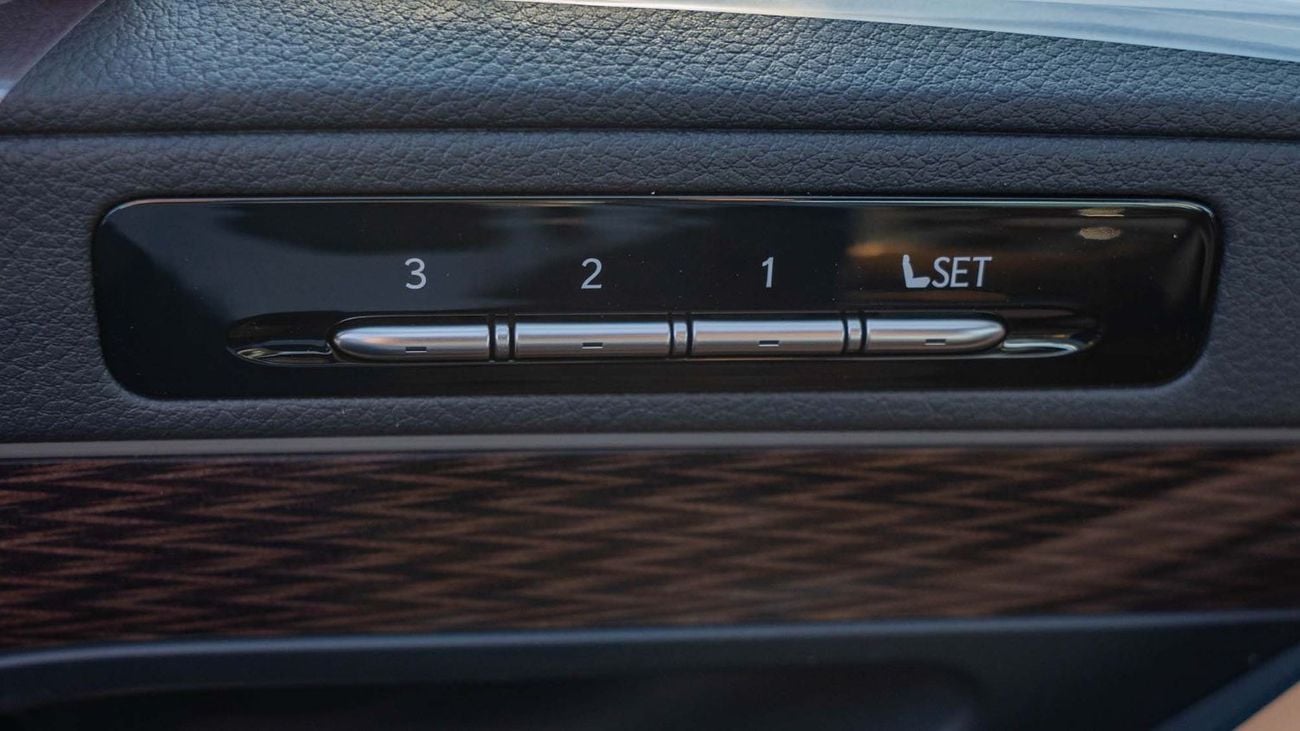 Lexus LX600 2026 Lexus LX600 Signature 3.5L AT Petrol (Black)
