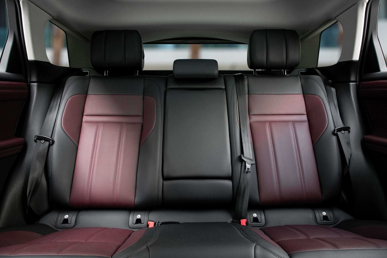 لاند روفر رانج روفر إيفوك Range Rover Evoque R-Dynamic SE | 3,232 P.M | 0% Downpayment | Excellent Condition!