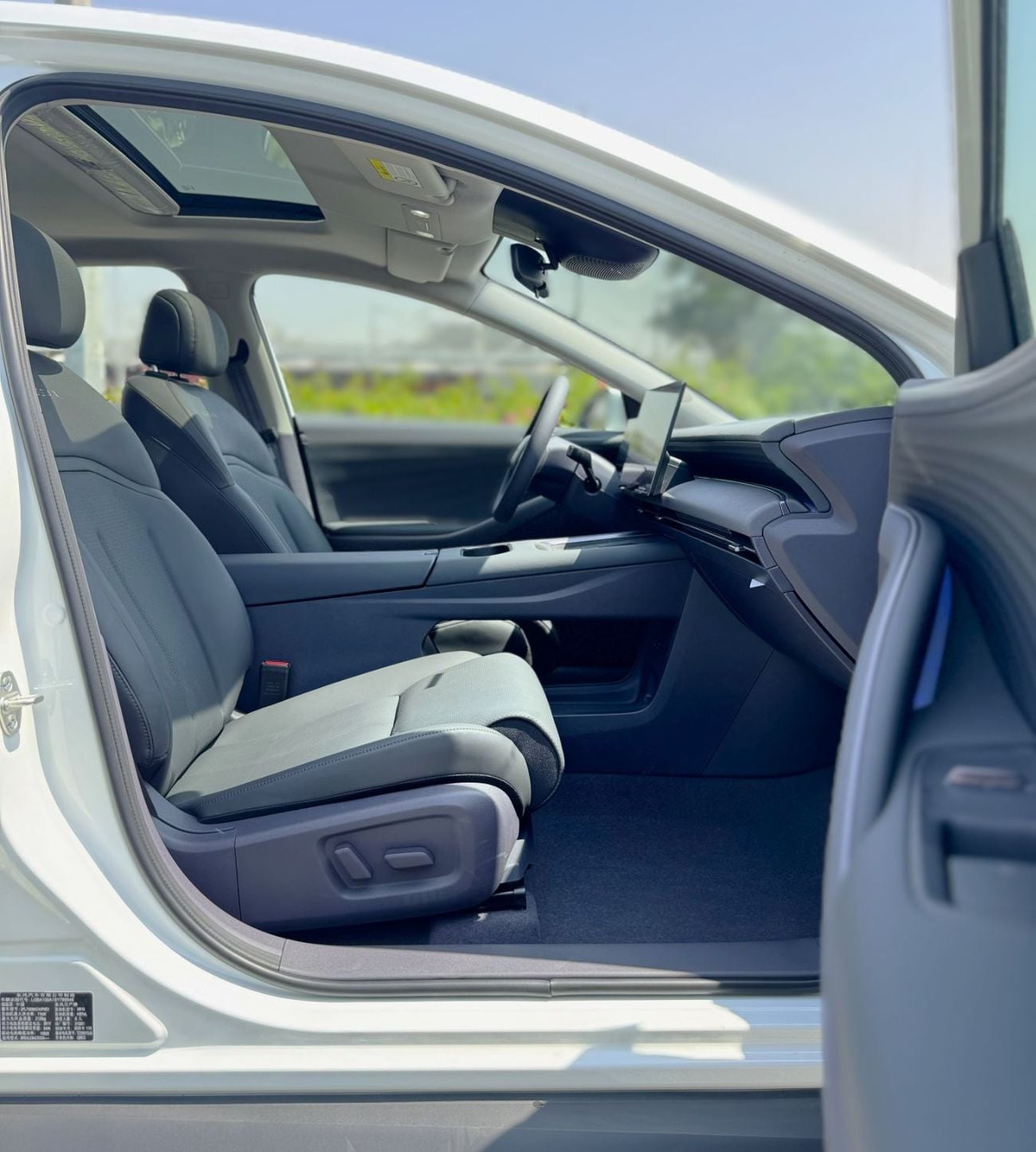 نيسان N6 Nissan N6 180 Max 2025 – Plug-in Hybrid