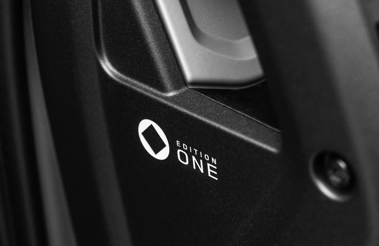 لاند روفر ديفندر 4.4L V8 Twin-Turbo Mild Hybrid Engine