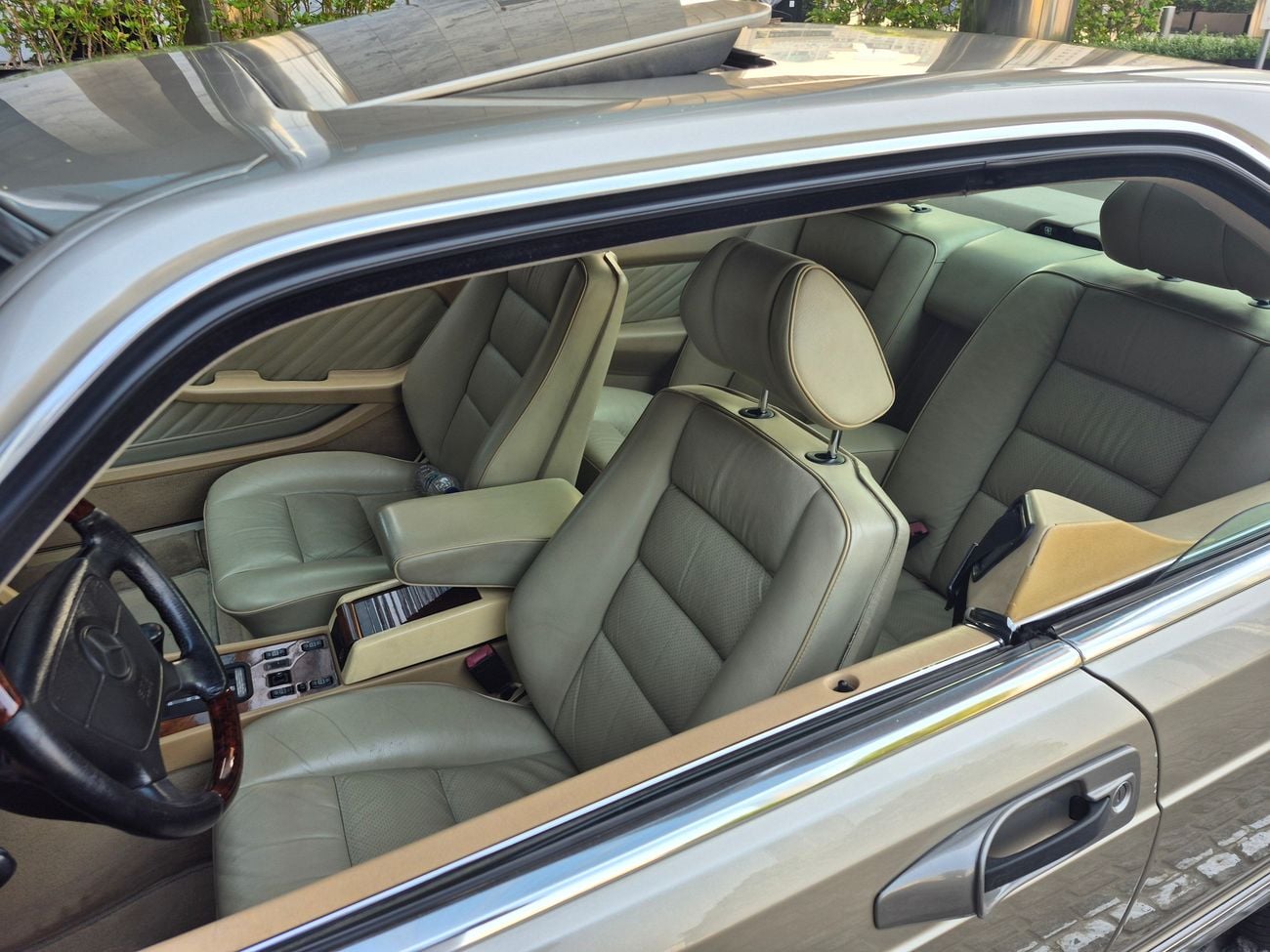 Mercedes Benz 560 SEC