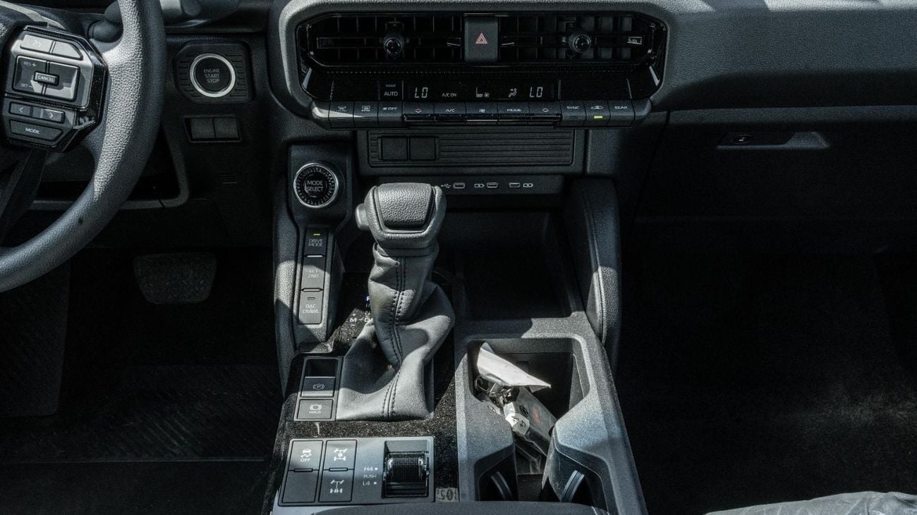 تويوتا برادو 2026 Toyota Prado 2.4L AT Petrol (White-Black) Mid Option