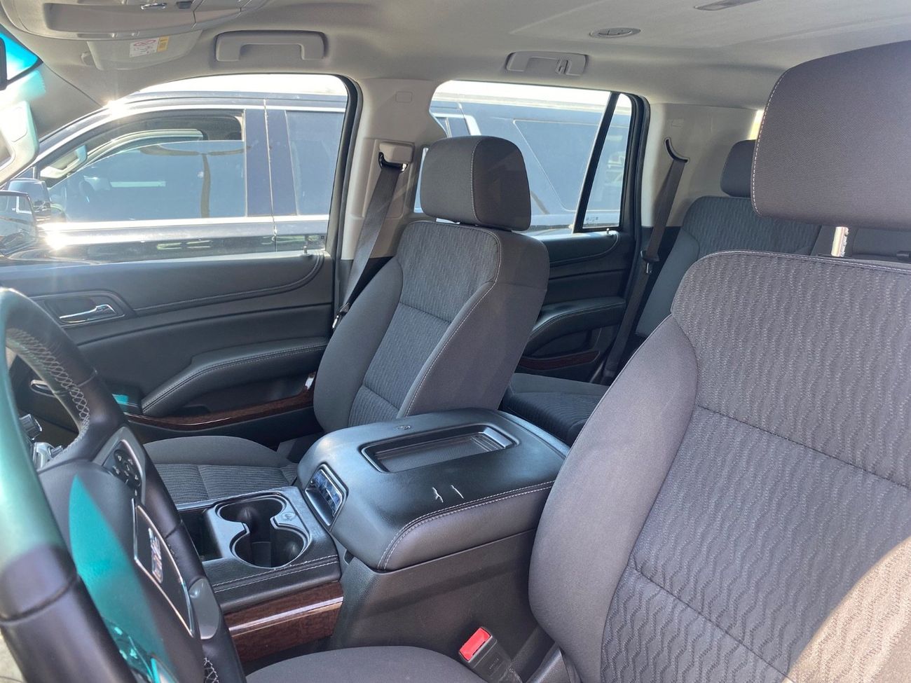 جي أم سي يوكون SLE 5.3L 4WD (8 Seater)