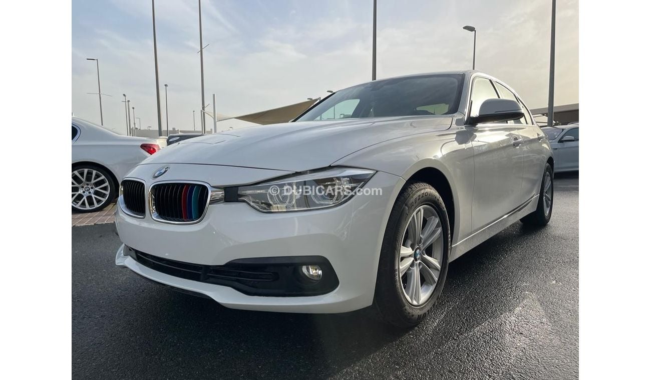 BMW 320i Exclusive BMW 320_Gcc_2018_Excellent_Condition _Full option