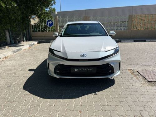 Toyota Camry E 2.5L