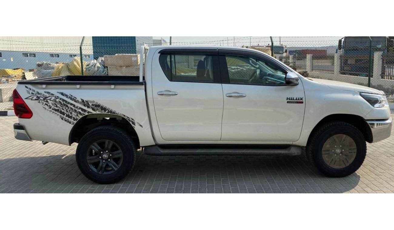 Toyota Hilux NEW SHAPE DC DIESEL 2.4L 4x4  6AT A Steel wide, CAM, FAC,Cool Bx,CRC,B-LINER, DIFF,FOG,