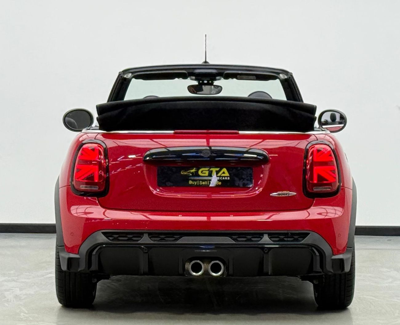 Mini Cooper 2024 Mini Cooper JCW, 2026 Mini Warranty + Service Pack, Very Low Km, Fully Loaded, GCC