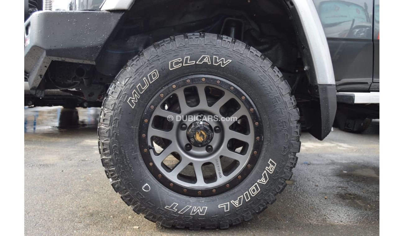 تويوتا لاند كروزر بيك آب Full option clean car