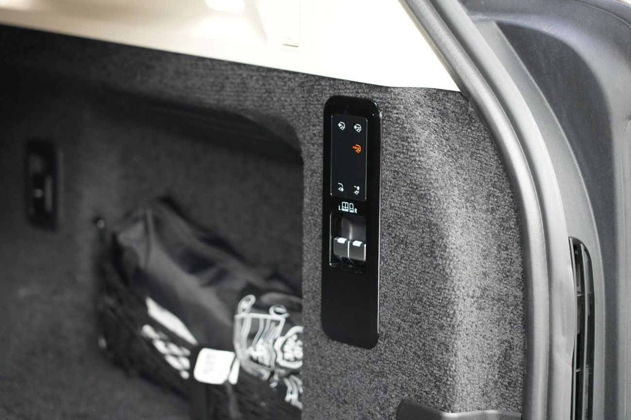 Land Rover Range Rover Range Rover HSE | 2024 GCC 770 km | Agency Warranty | 22 Inch Rims | Panoramic | 360 View