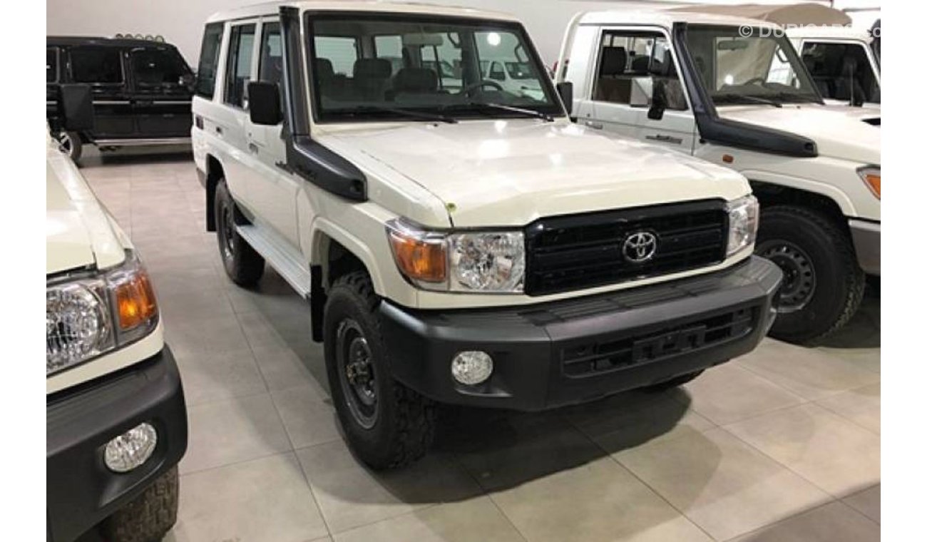 Toyota Land Cruiser Hard Top HJ76 Diesel 4.2L V6 MT