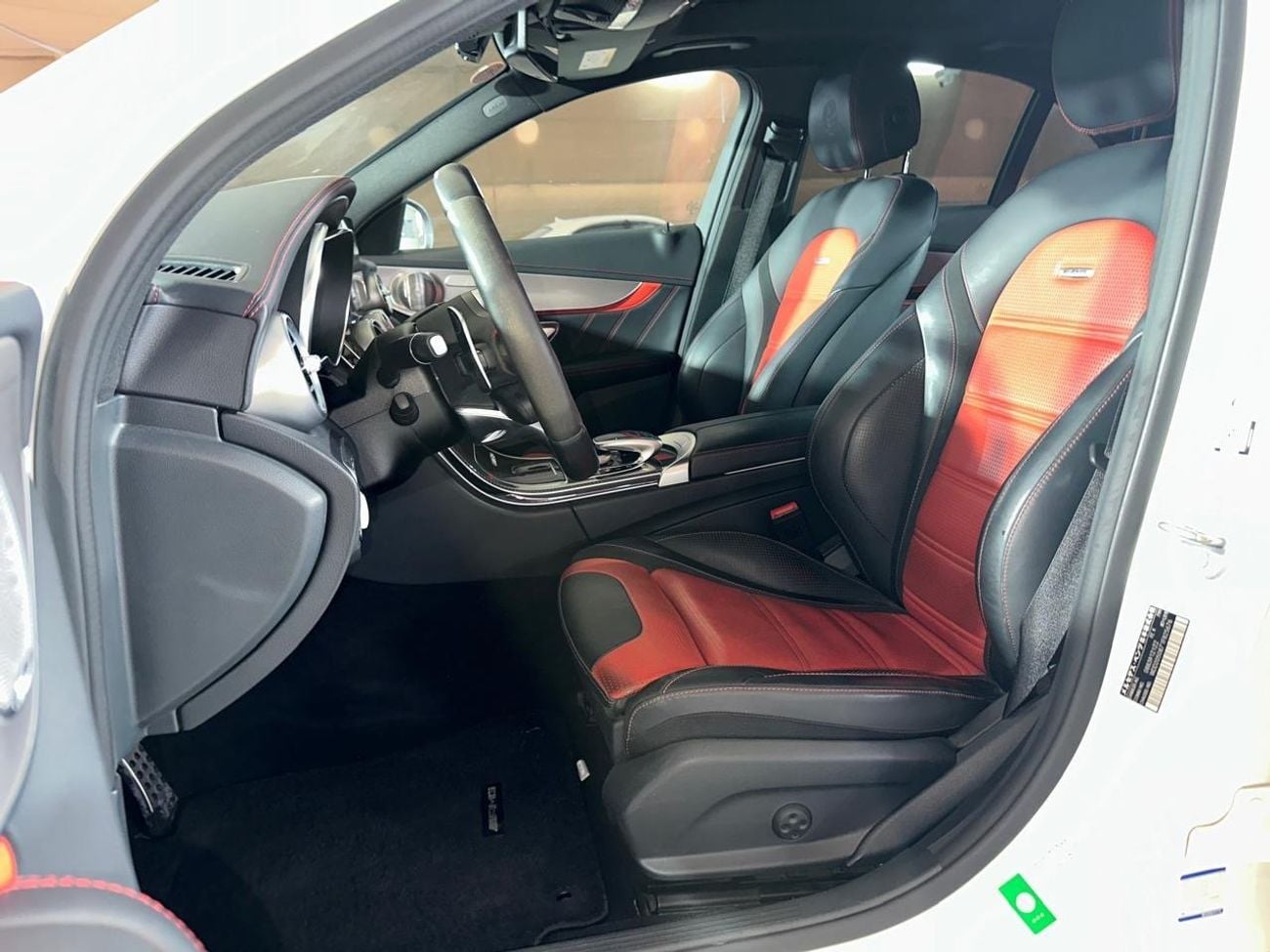 مرسيدس بنز C 63 S  SAFARI T1 Std 4.0L Sedan