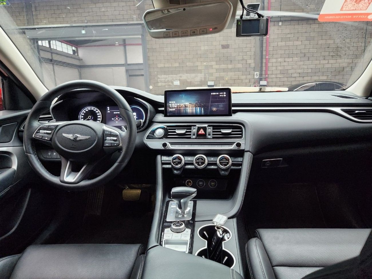 Genesis G70 Platinum 2.0L RWD