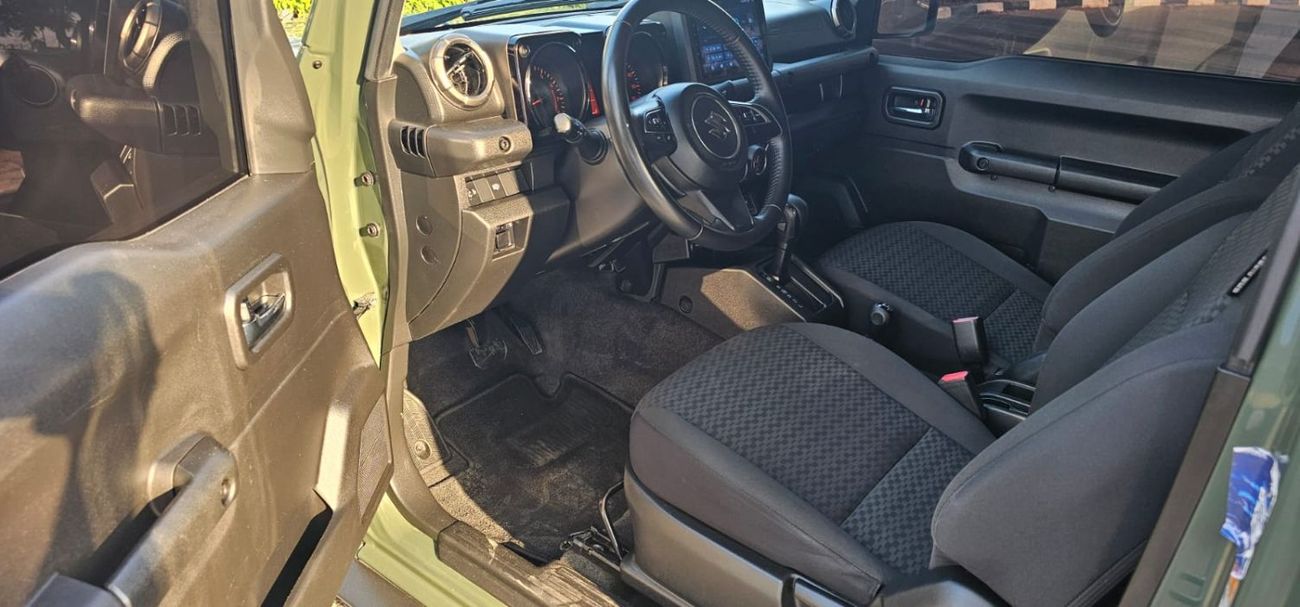 Suzuki Jimny GLX 1.5L (3-Doors)