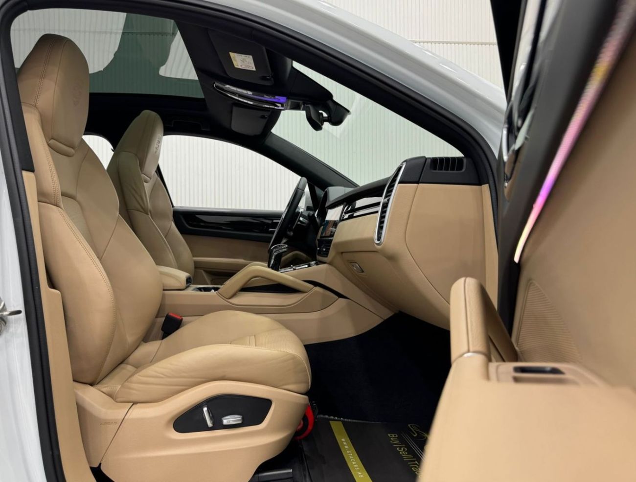 Porsche Cayenne Std 3.0L (340 HP) 2021 Porsche Cayenne, 1 Year Warranty, Service History, GCC