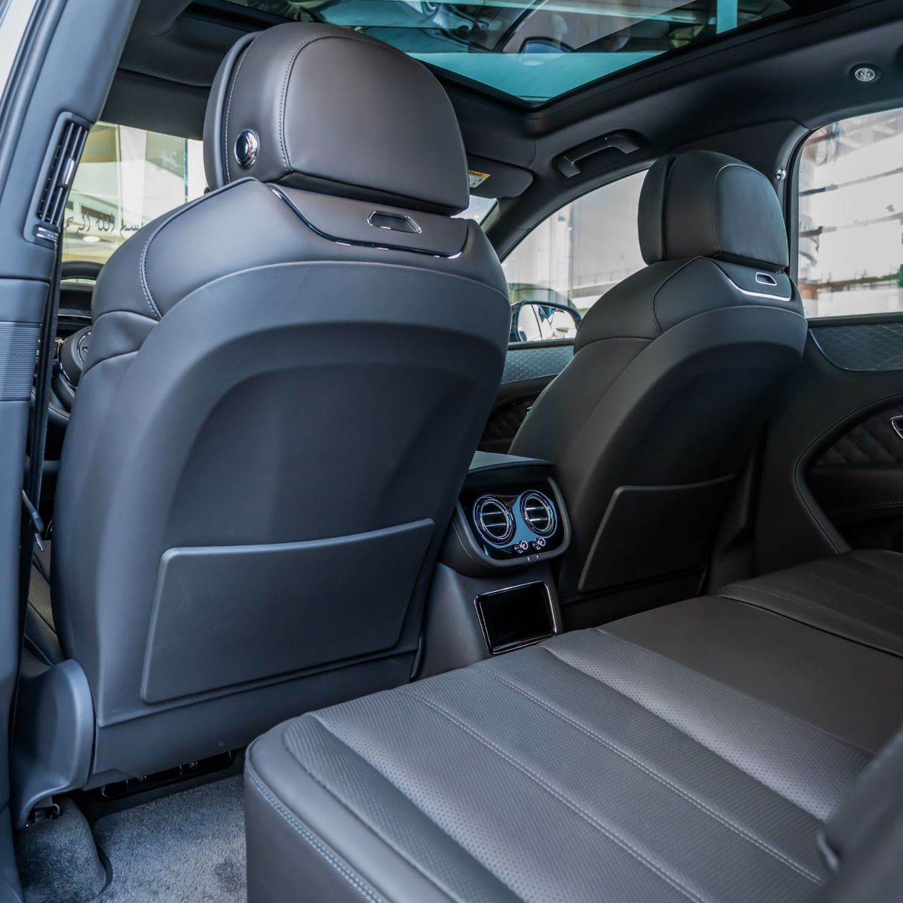 بنتلي بينتايجا 2023  BENTLEY BENTAYGA S HYBIRD