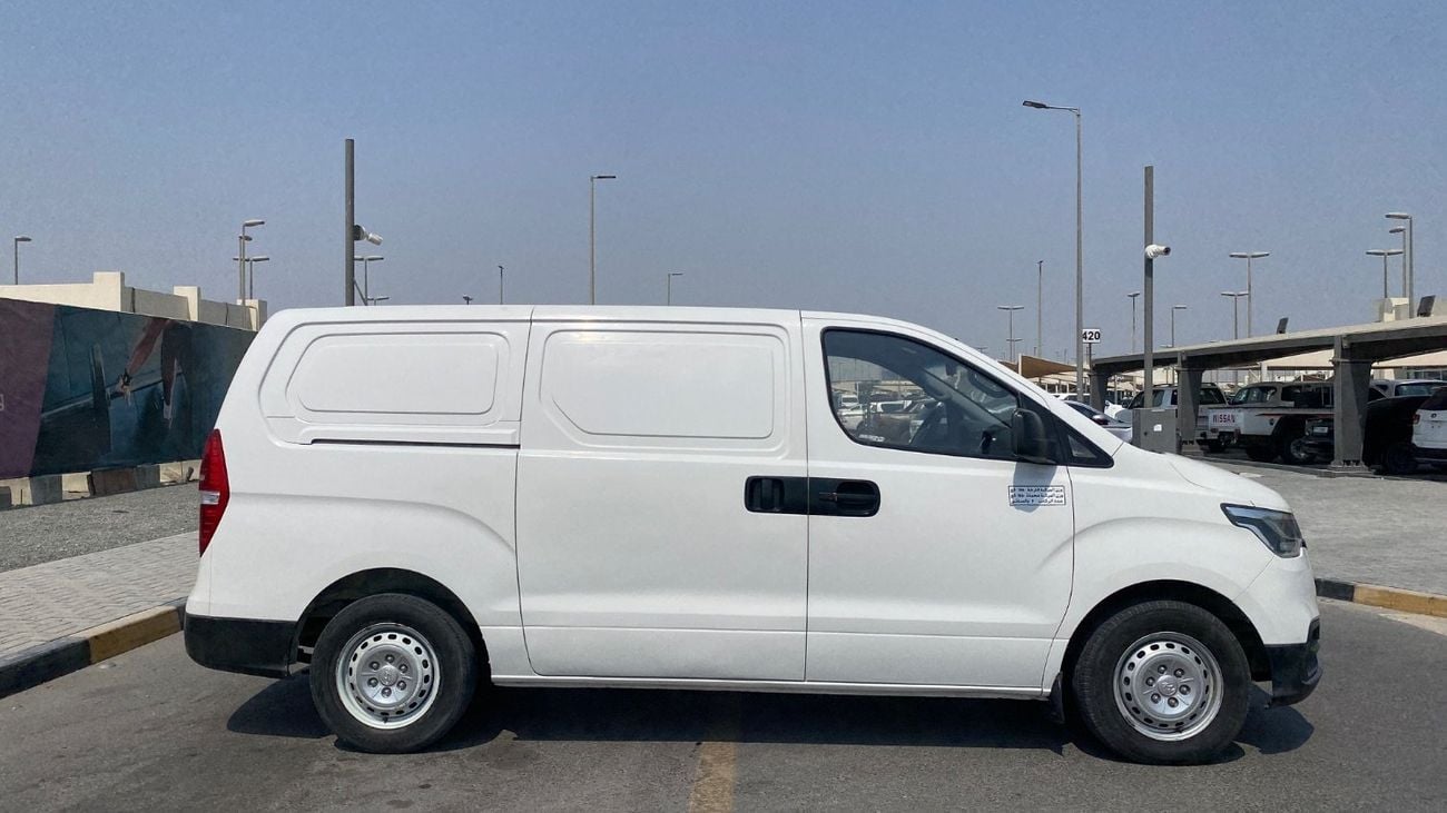 Hyundai H-1 Panel Van M/T