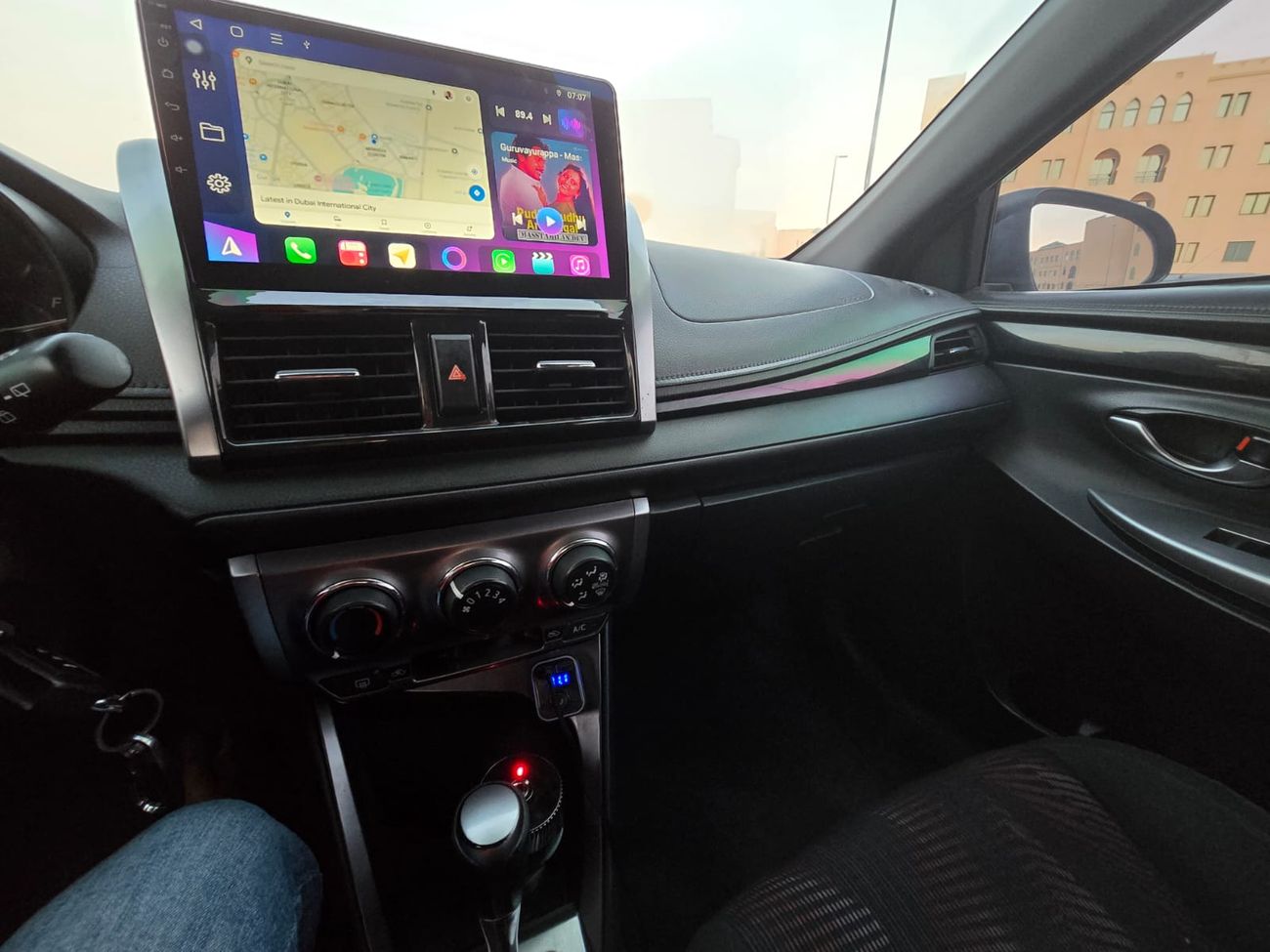 Toyota Yaris SE 1.5L Hatchback