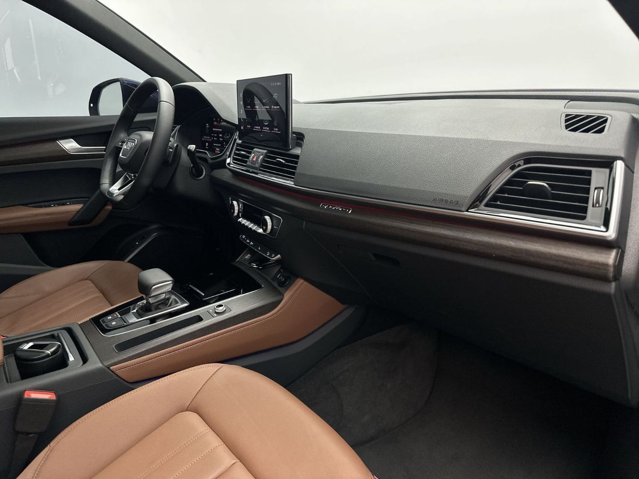 أودي Q5 45 TFSI Quattro Advanced 2.0L (252 HP)