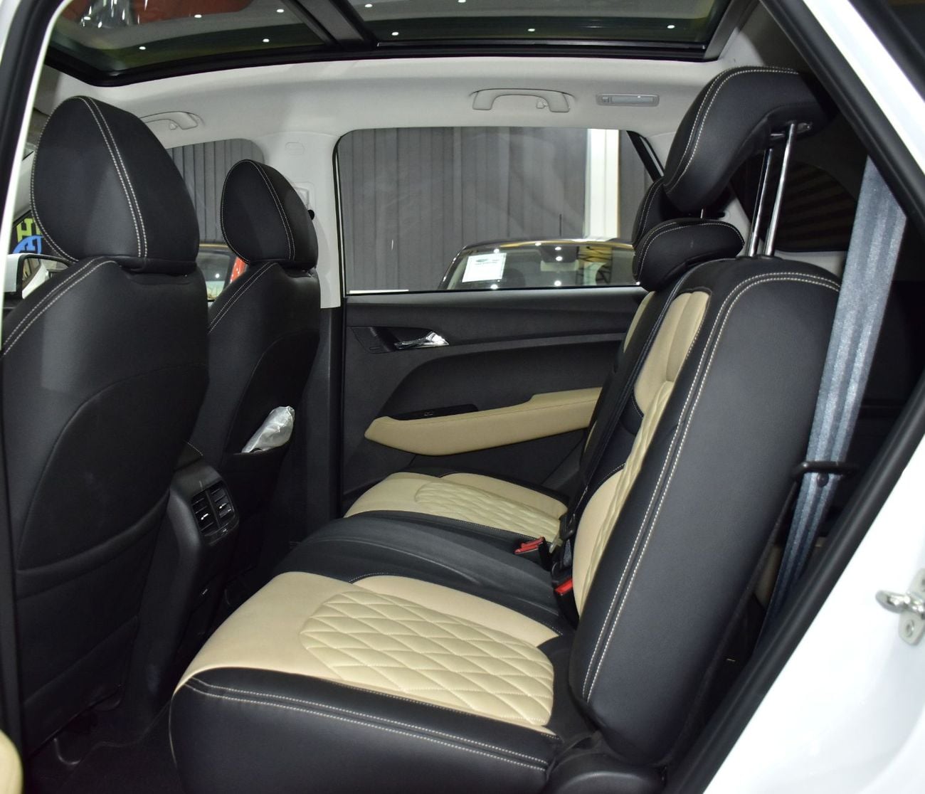 Chevrolet Captiva EXCELLENT DEAL for our Chevrolet Captiva Premier ( 2025 Model ) in White Color GCC Specs