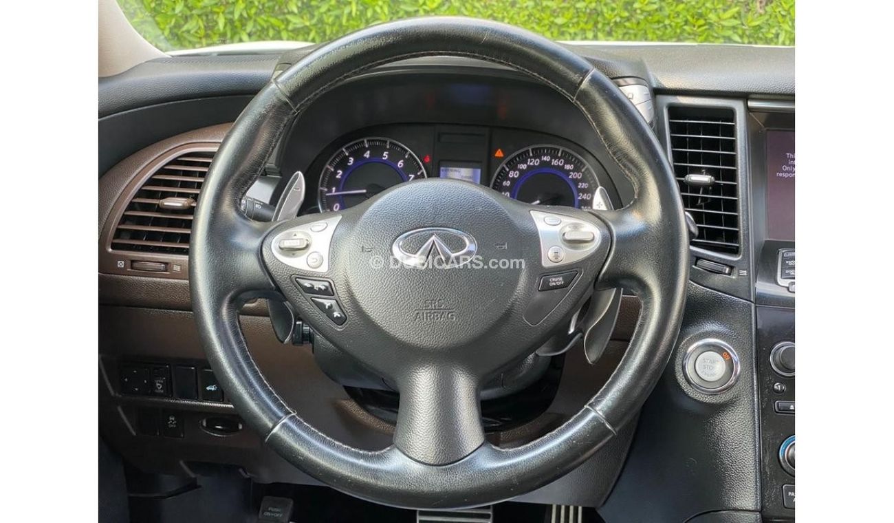 Infiniti QX70 Sport Luxury