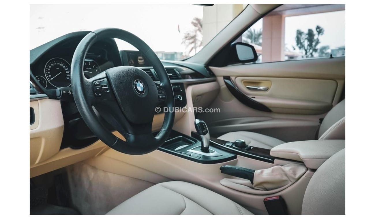 بي أم دبليو 320 اكسكلوسيف