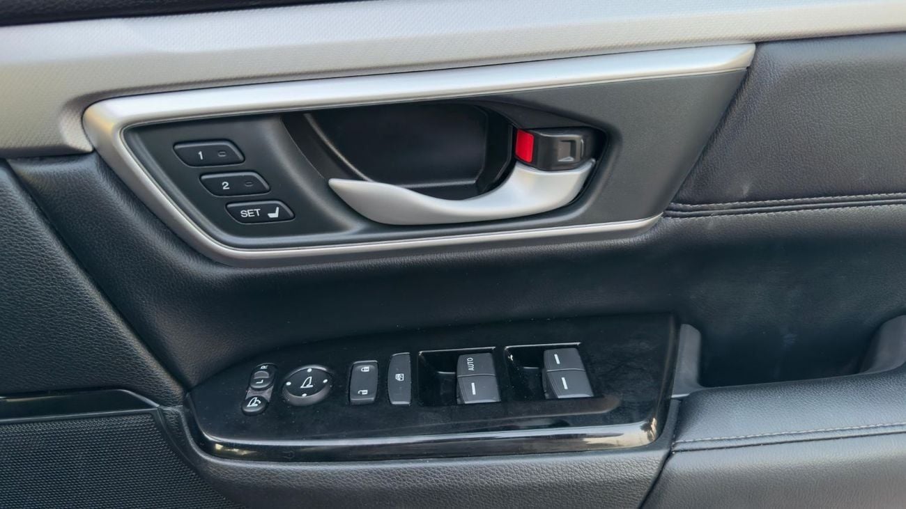 Honda CRV 1.5L AUTOMATIC PETROL | RHD | 4WD | REAR CAMERA, LEATHER SEATS & PUSH START