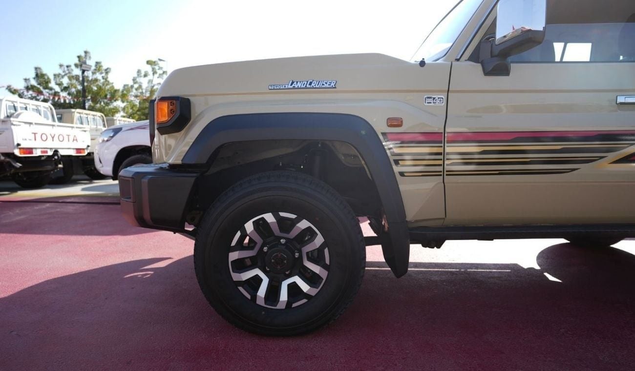 Toyota Land Cruiser 70 TOYOTA LC76 5DOORS PETROL 4.0L A/T MODEL 2025 40TH ANNIVERSARY FULL OPTION