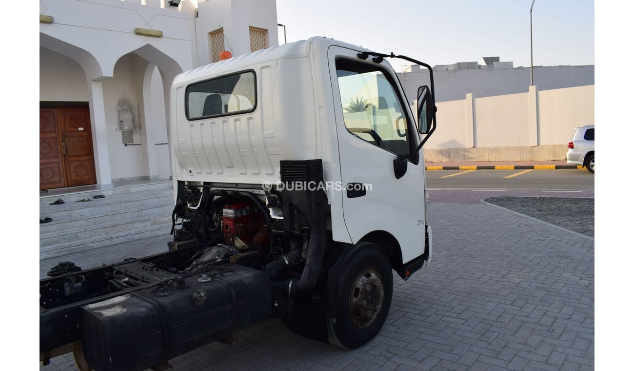 Hino 300 Hino 714 Cab chassis, model:2016. Only done 53000 km
