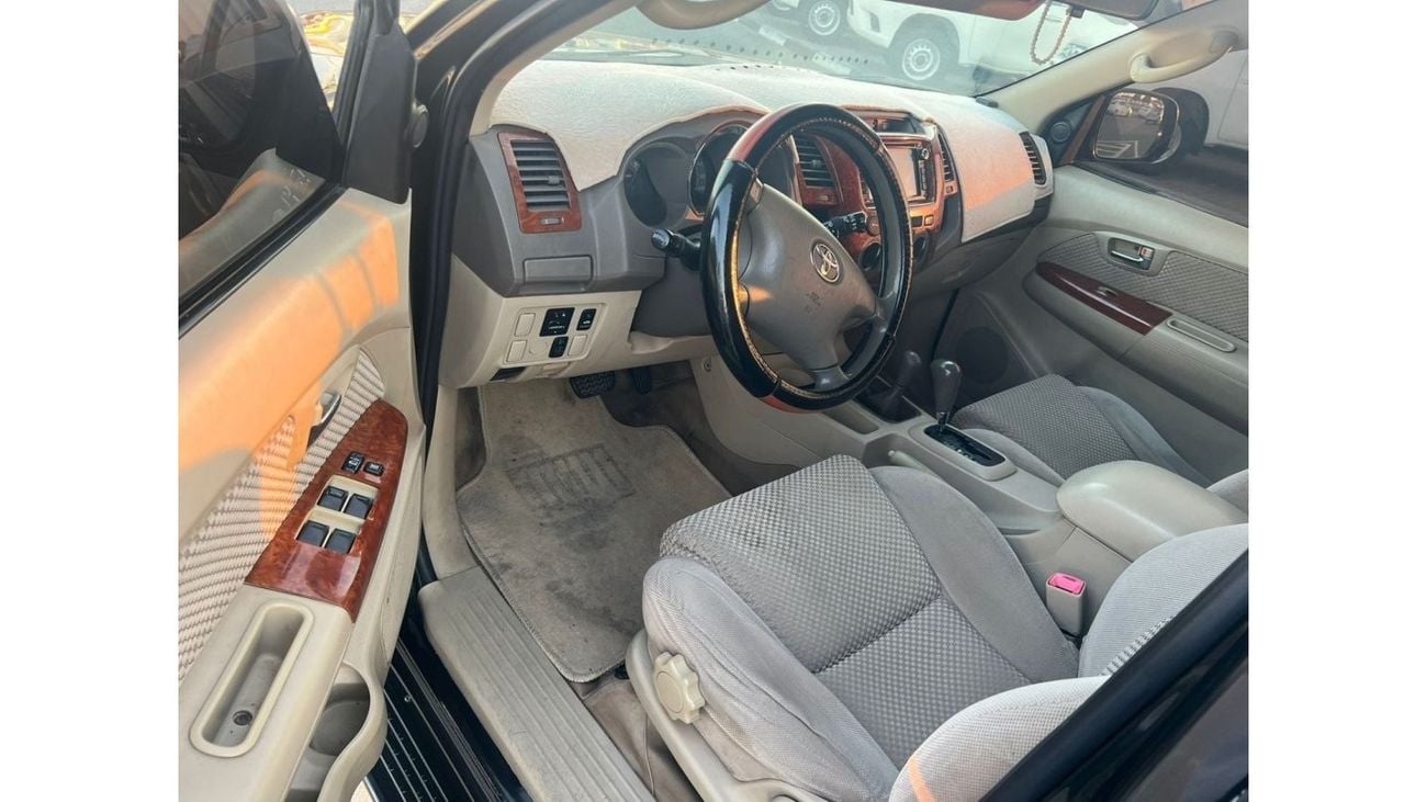 Toyota Fortuner 2008 TOYOTA FORTUNER 2.7L v4 - V4 - VVT-i Super clean car - GCC Spec