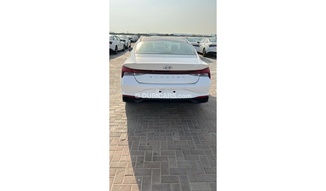 Hyundai Elantra 1.6 L sunroof