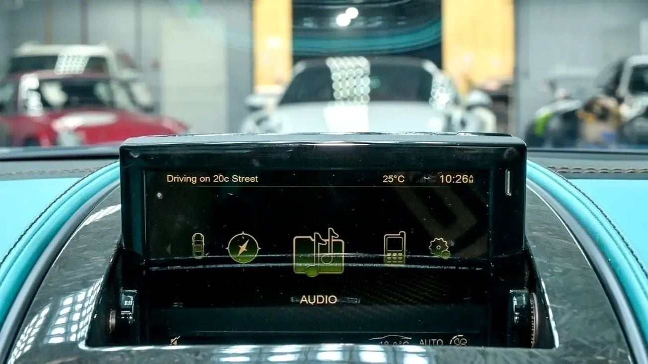 Aston Martin Vanquish STANDARD Aston Martin Vanquish 2014 GCC specs