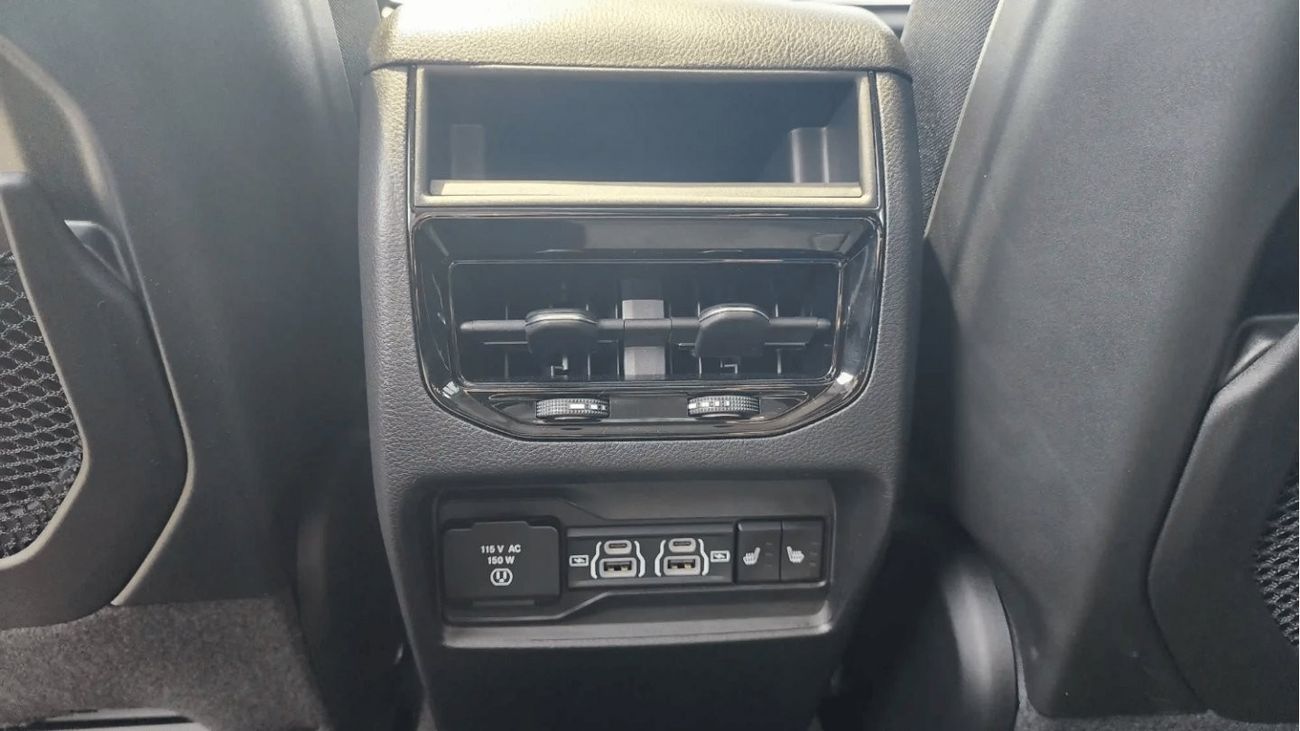 Jeep Grand Cherokee Limited Luxury SUV 2023YM