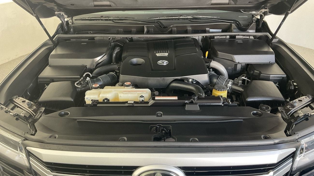 تويوتا لاند كروزر GXR | شامل الضمان | 0 ﺪﻔﻋﺓ ﺃﻮﻟﻯ