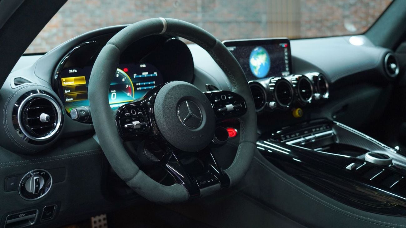 Mercedes-Benz AMG GTR | LIMITED OFFER | IMMACULATE CONDITION | CARBON DETAILS | SPORT AMG SEATS