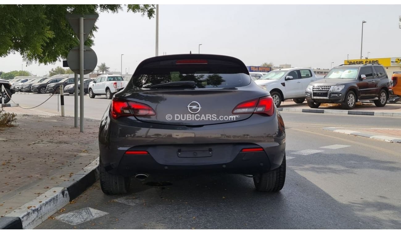 Opel Astra GTC 2016 1.4L Turbo GCC Perfect Condition