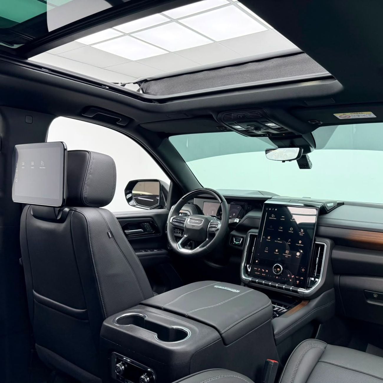 جي أم سي يوكون DENALI 2025 GMC Yukon Denali, 2030 GMC Warranty + Service Pack, Full GMC Service History, Very Low K